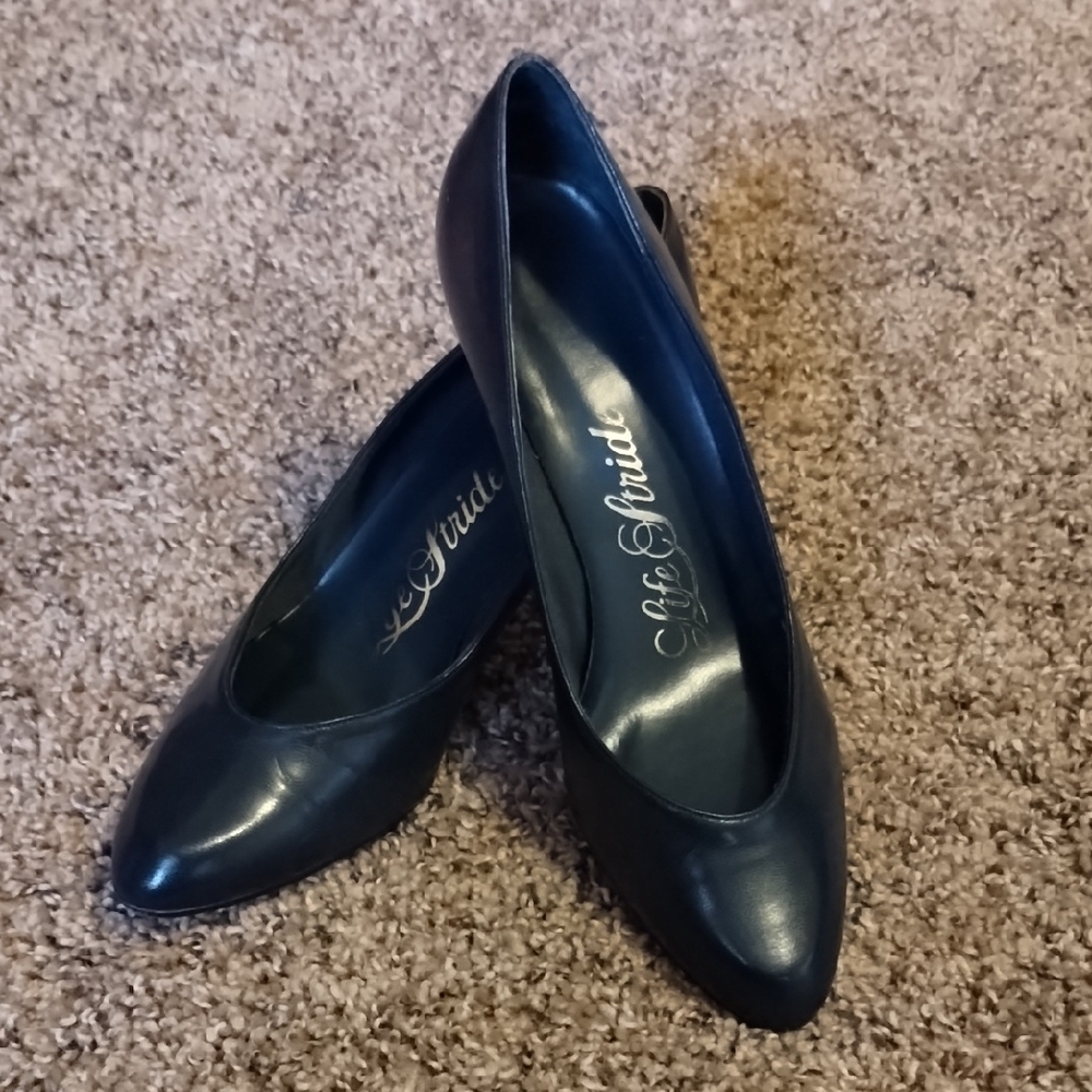 Life Stride Pumps
